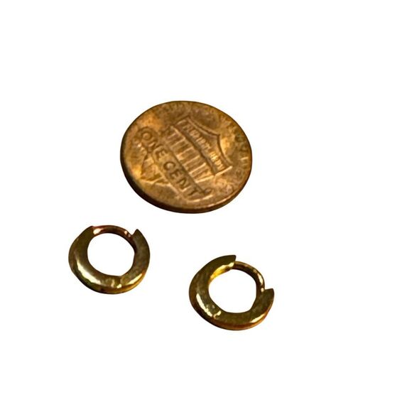 Ben Oni Double 18k gold plated Wanda Hoop Earrings - Picture 3 of 3